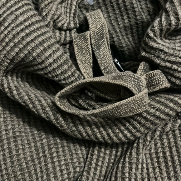 FP One Gannet Hoodie BNWOT < 3 Item (blue, pink ,and brown available ) - Picture 9 of 13